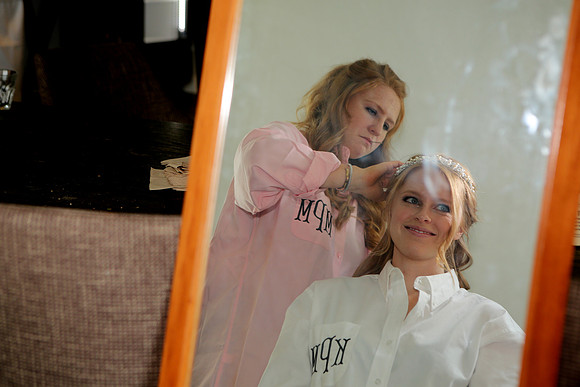 Girls Getting Ready (106)