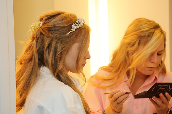 Girls Getting Ready (54)
