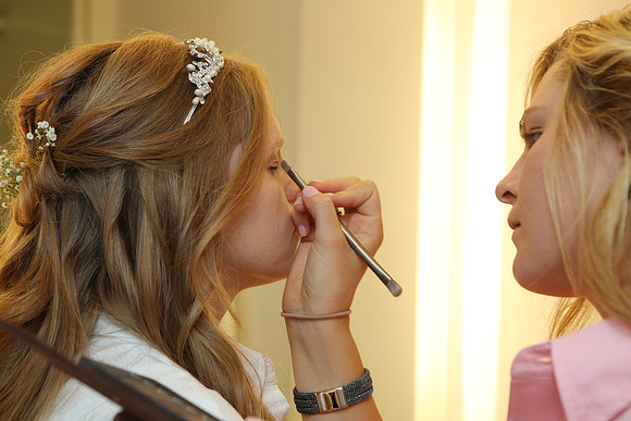 Girls Getting Ready (60)