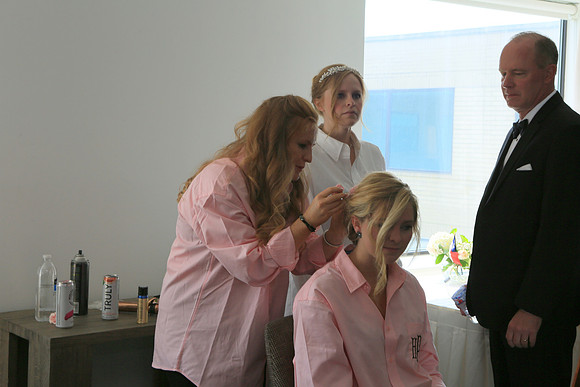 Girls Getting Ready (134)