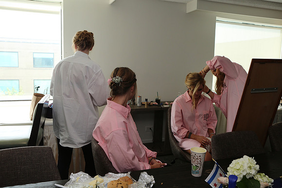 Girls Getting Ready (122)