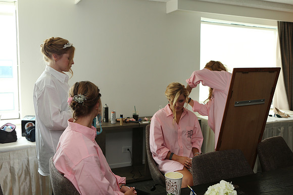 Girls Getting Ready (121)