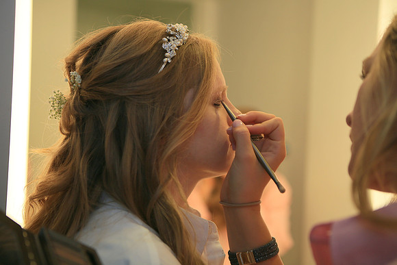 Girls Getting Ready (66)