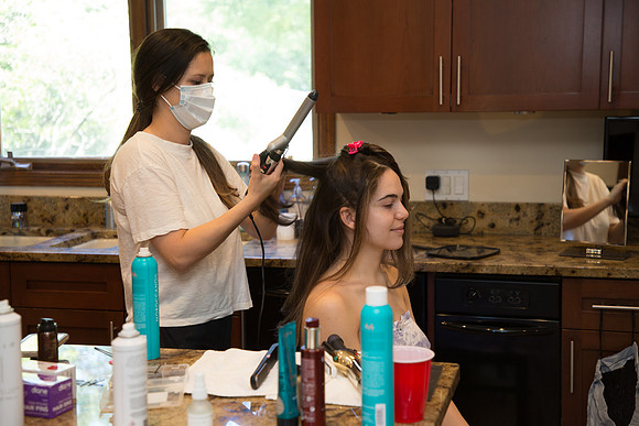 Girls Getting Ready (24)
