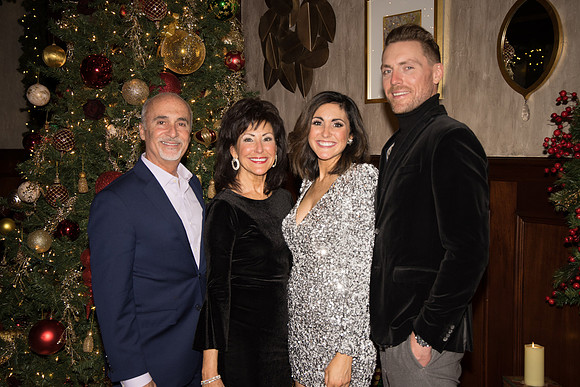 Murphy's Holiday Party 2021_421