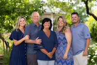 Stutzman Family Mom, Dad and their Kids