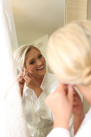 Girls Getting Ready (223)