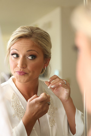 Girls Getting Ready (215)
