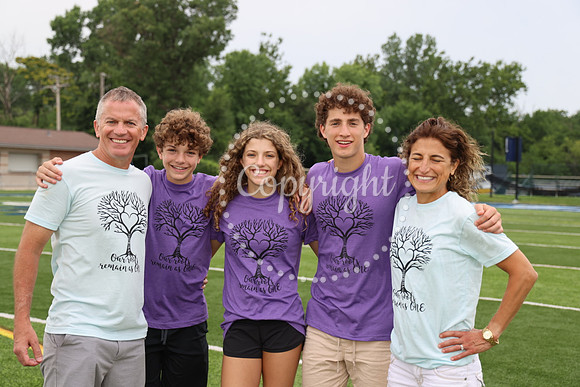 Family Portraits  (107)