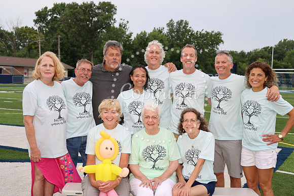 Family Portraits  (150)