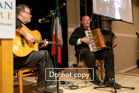 AY2A0338
